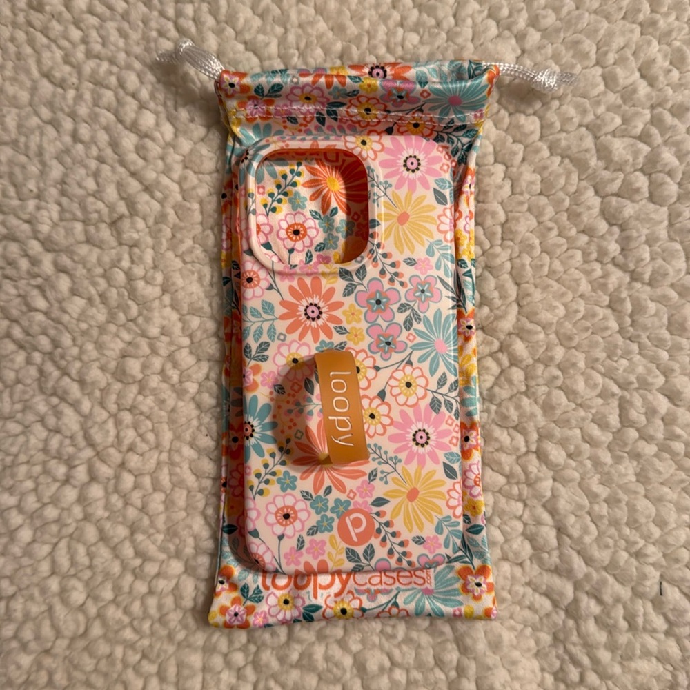 Loopy Floral Burst iPhone 15 Pro